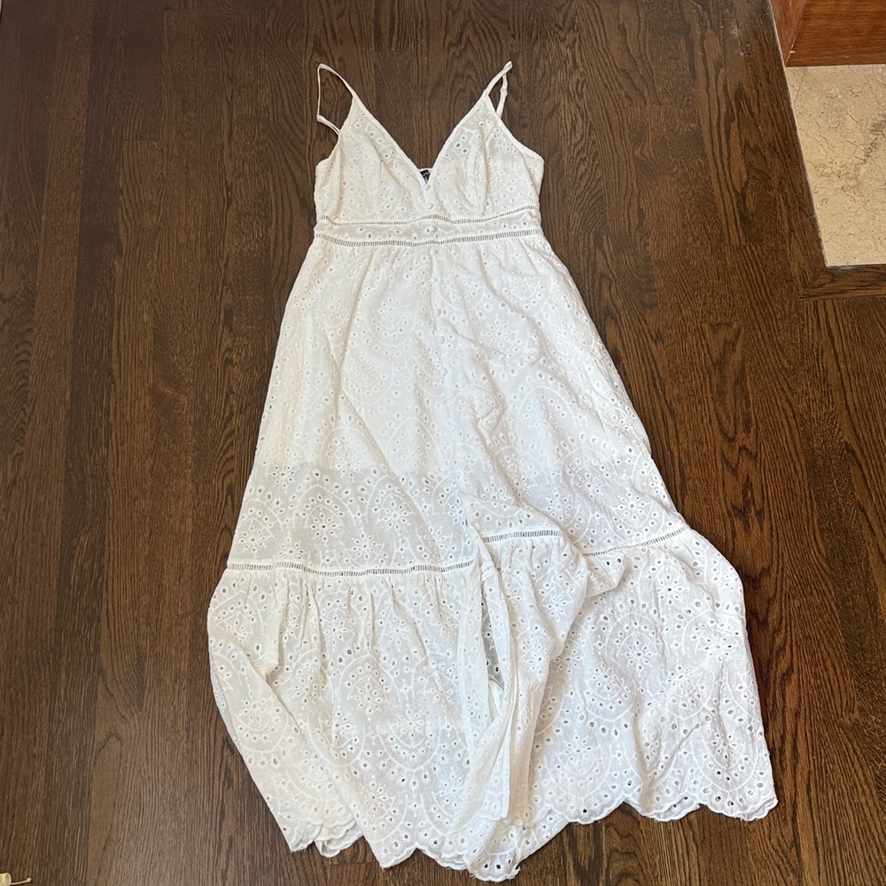 Elegant White Lace Maxi Dress